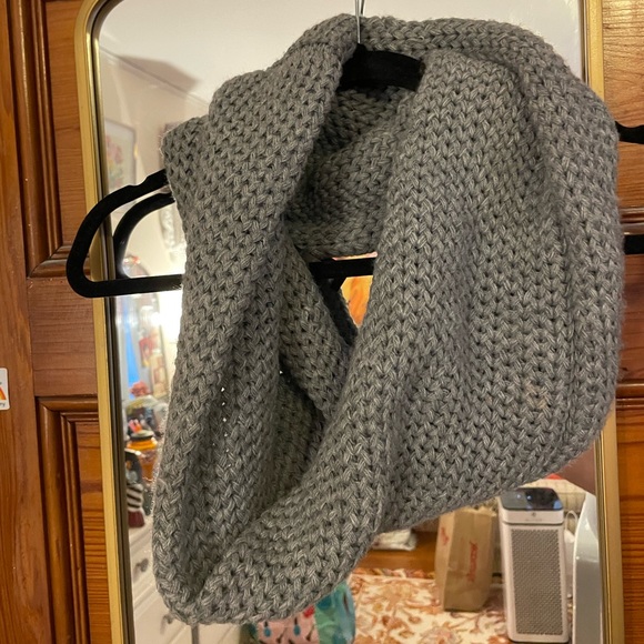 Grey Knit Infinity Scarf - Picture 4 of 4